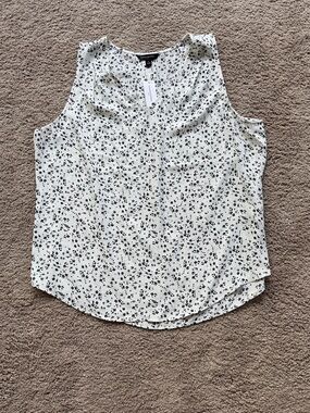 Banana Republic White Floral Sleeveless Blouse Large